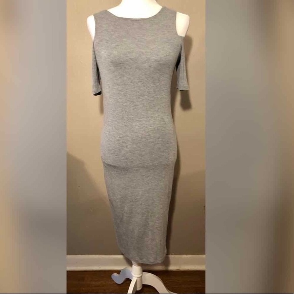 Philosophy Cold Shoulder Dress- ADORABLE And Comfy - Picture 4 of 8